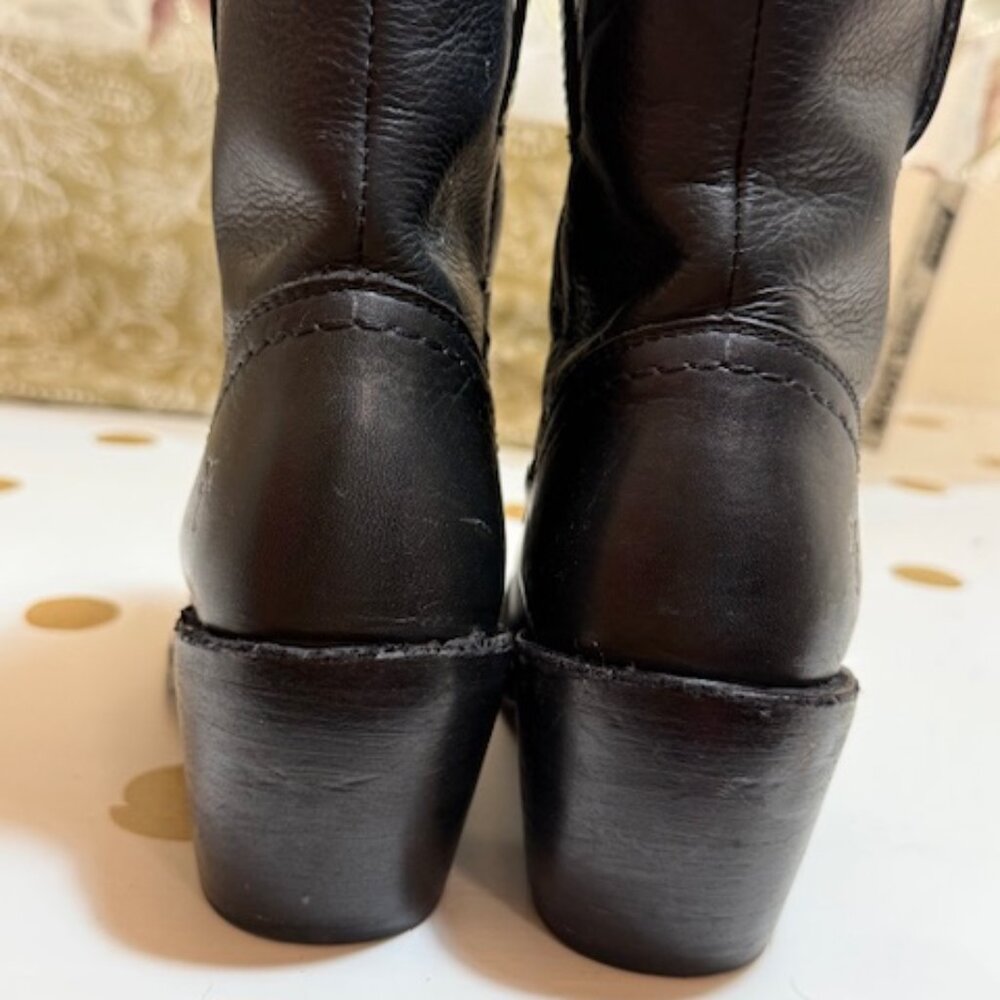 Size 5.5 B FRYE Black Leather Carmen x Stitch Short-D Saddle- Mid-calf - Picture 7 of 16